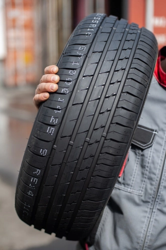 фото протектора и шины Atrezzo Elite Шина Sailun Atrezzo Elite 215/55 R18 99V